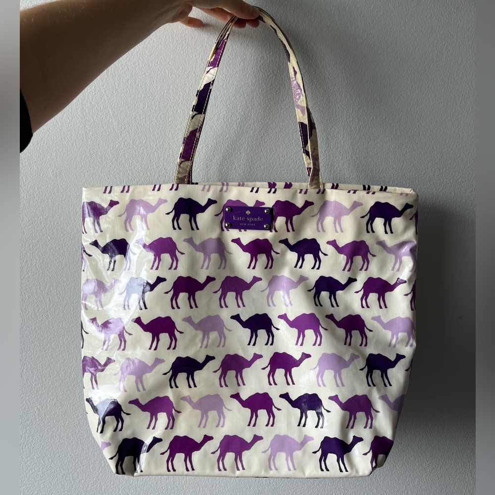 Kate Spade New York "Daycation" coated canvas bon shopper tote bag camel pattern